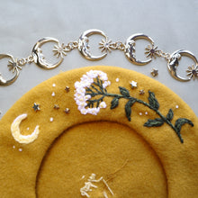 Load image into Gallery viewer, Sprig of Yarrow // Sunbeam Beret
