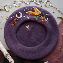 Load image into Gallery viewer, The Harvest // Potion Purple Beret

