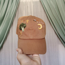 Load image into Gallery viewer, Broccoli &amp; Bee // Oak Dad Cap
