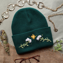 Load image into Gallery viewer, Crown of Yarrow // Goblin Green Beanie
