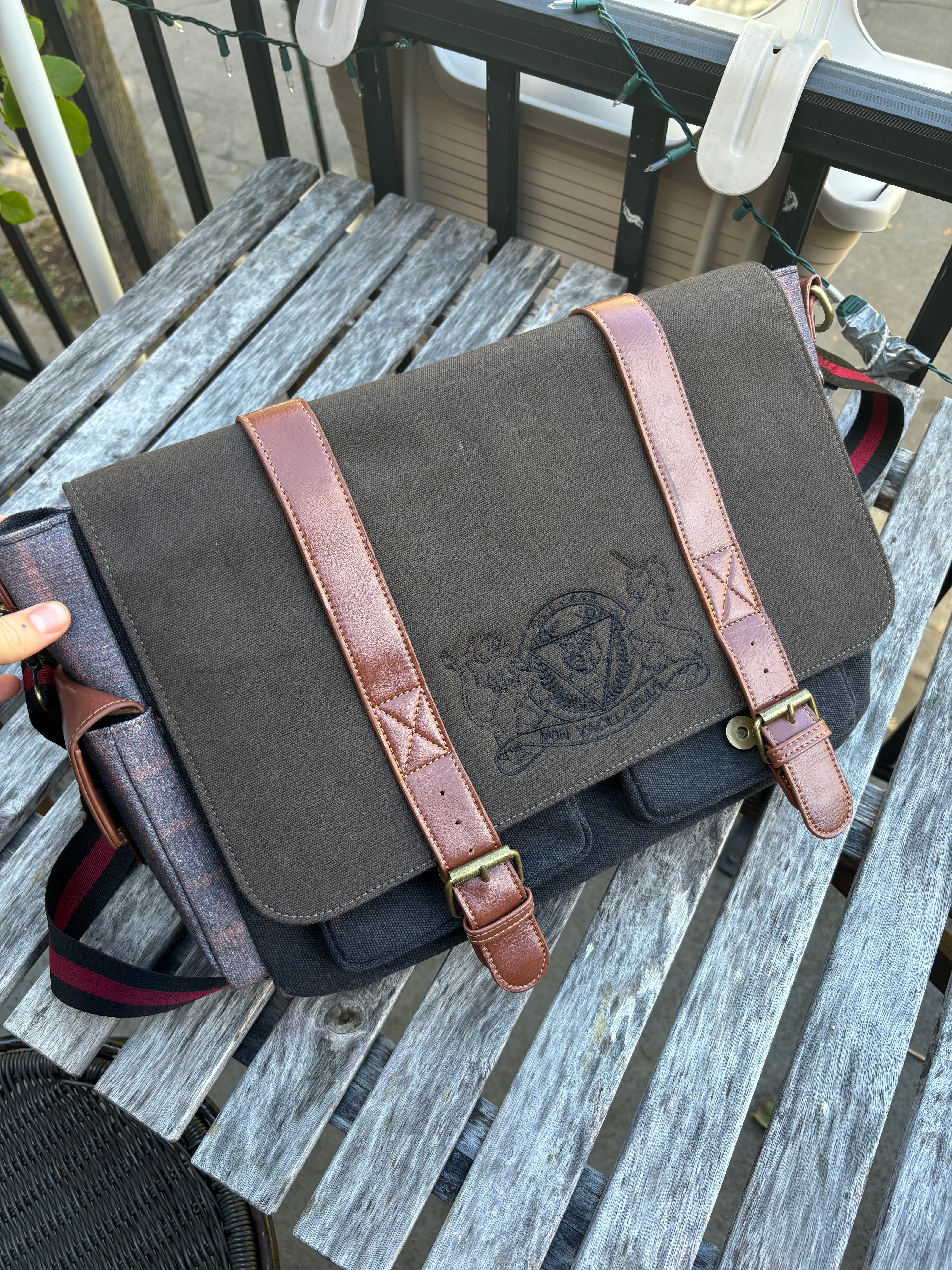 The Magnus Messenger sample