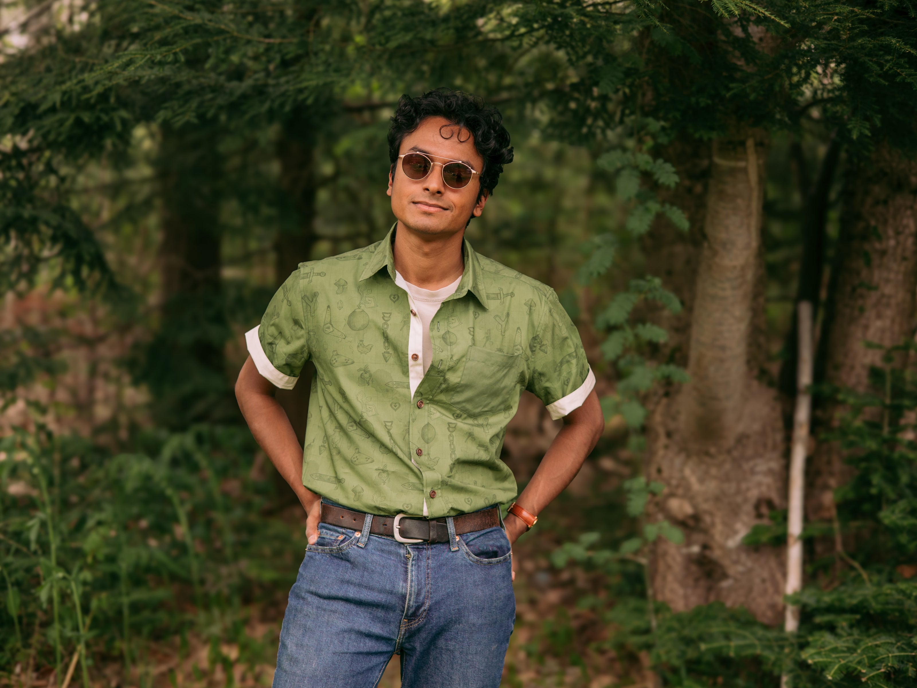 Hero's Trinkets // Button Up Shirt