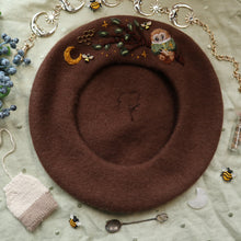 Load image into Gallery viewer, Old Brown&#39;s Tales // Milk Chocolate Beret
