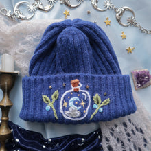 Load image into Gallery viewer, Luna Collector  // on Moonbeam - Chunky Beanie
