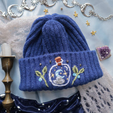 Load image into Gallery viewer, Luna Collector  // on Moonbeam - Chunky Beanie
