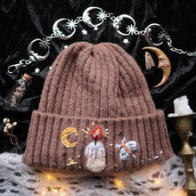 Load image into Gallery viewer, Forbidden Lovers // on Cocoa - Chunky Beanie
