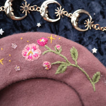 Load image into Gallery viewer, Hortus Noctis: Evening Primrose // on Rosewood - Beret

