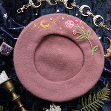 Load image into Gallery viewer, Hortus Noctis: Evening Primrose // on Rosewood - Beret

