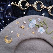 Load image into Gallery viewer, Hortus Noctis: Moonflower // on Crystal Ball - Beret
