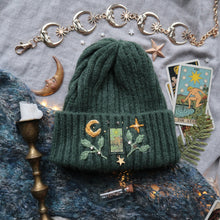 Load image into Gallery viewer, Tarot Card // The Star - Chunky Beanie
