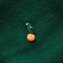 Load image into Gallery viewer, Orange &amp; Blossom (πορτοκάλια) - Goblin Green Beret
