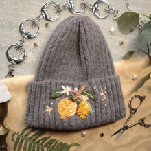 Load image into Gallery viewer, Lemons Sweet (λεμόνια γλυκά) // Marble Chunky Beanie
