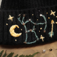 Load image into Gallery viewer, Stories in the Stars: Orion // Midnight Chunky Beanie
