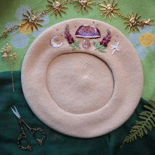 Load image into Gallery viewer, Boletus &amp; Foxglove // Milk Tea Beret
