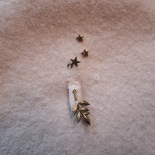 Load image into Gallery viewer, Boletus &amp; Foxglove // Milk Tea Beret
