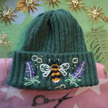 Load image into Gallery viewer, Bumble &amp; Foxglove // Goblin Green Chunky Beanie
