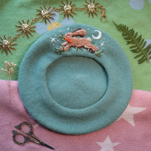 Load image into Gallery viewer, Garden Bandit! // Leaf Beret
