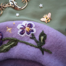Load image into Gallery viewer, Pansies: My Thoughts with You// Lilac Beret
