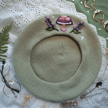 Load image into Gallery viewer, Boletus &amp; Lavender // Silver Sage Beret

