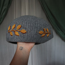 Load image into Gallery viewer, Laurels Victorious // Marble Knit Beret
