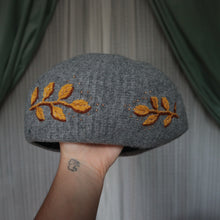Load image into Gallery viewer, Laurels Victorious // Marble Knit Beret
