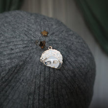 Load image into Gallery viewer, Laurels Victorious // Marble Knit Beret
