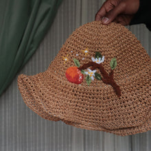 Load image into Gallery viewer, From Hesperides Garden: Orange Blossom // Acorn Sun Hat
