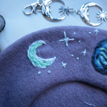 Load image into Gallery viewer, Moon Jelly - Potion Beret
