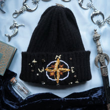 Load image into Gallery viewer, Guide the Way -  Obsidian Chunky Beanie
