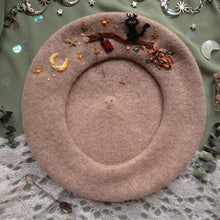 Load image into Gallery viewer, A Delicious Delivery // on Oats - 100% Wool Beret
