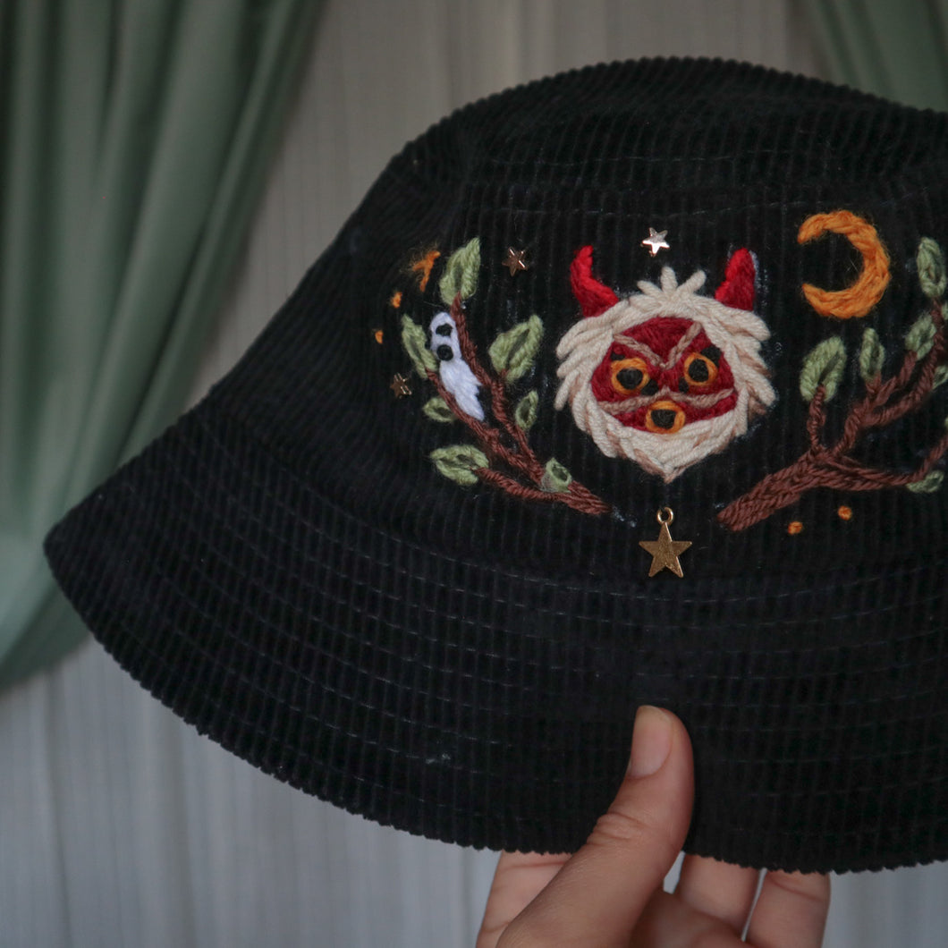 Princess of the Wolves // Spooky Black - Bucket Hat