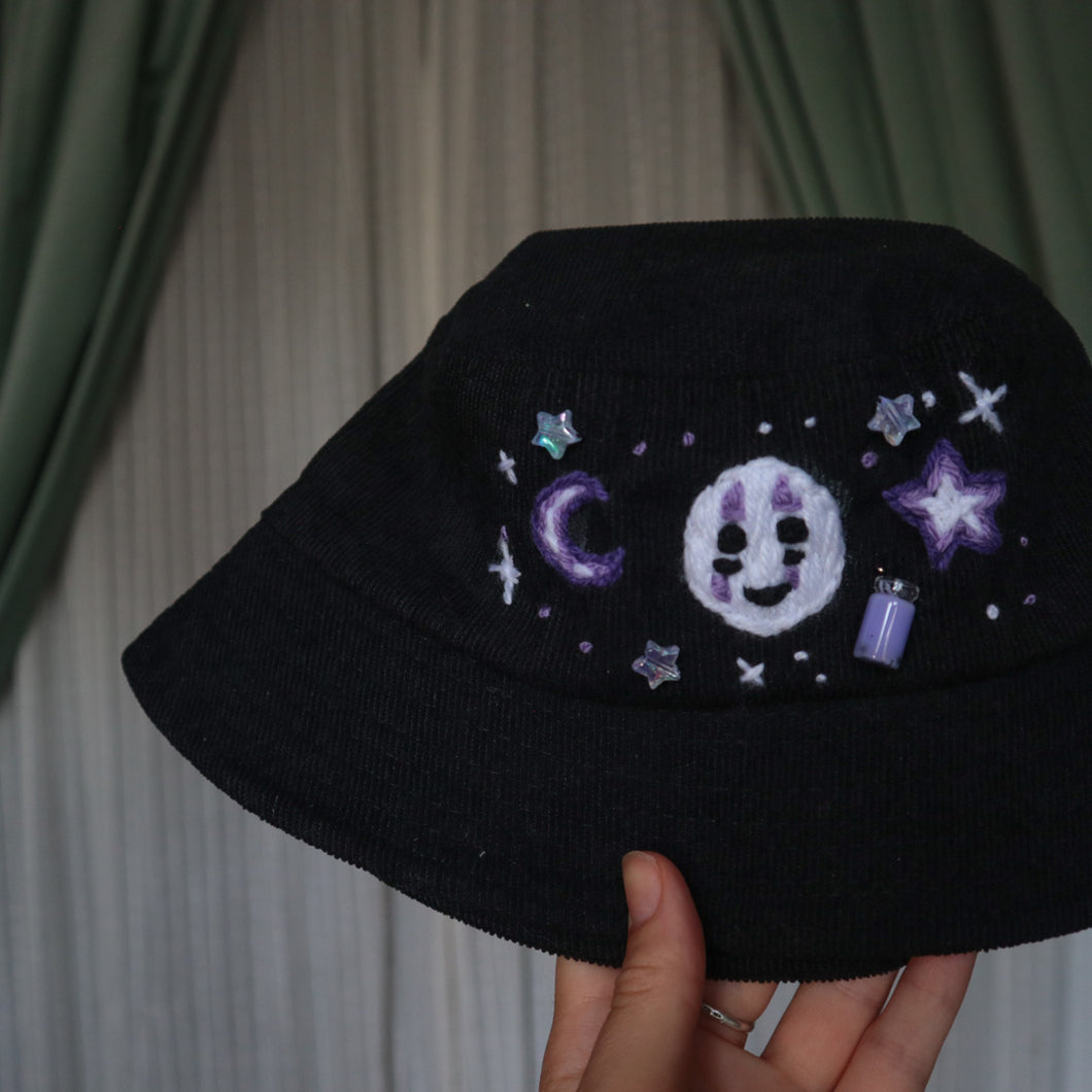 Stars for Kaonashi // Spooky Bucket Hat