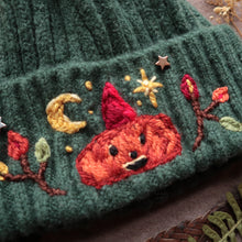 Load image into Gallery viewer, Pottsfield Harvest // Goblin Chunky Beanie
