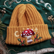 Load image into Gallery viewer, Amanita Roundcap // Goldenrod Chunky Beanie
