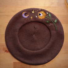 Load image into Gallery viewer, Wise Sunflower - Dormouse Brown Beret
