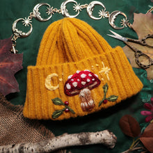 Load image into Gallery viewer, Amanita Stoutcap // Goldenrod Chunky Beanie
