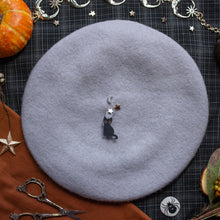 Load image into Gallery viewer, Oh Big Stretch! // Moon Grey Beret
