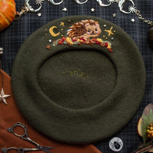 Load image into Gallery viewer, Autumn Hedgehog // Olive Beret
