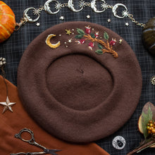 Load image into Gallery viewer, Rosehips in Autumn // Hot Cocoa Beret
