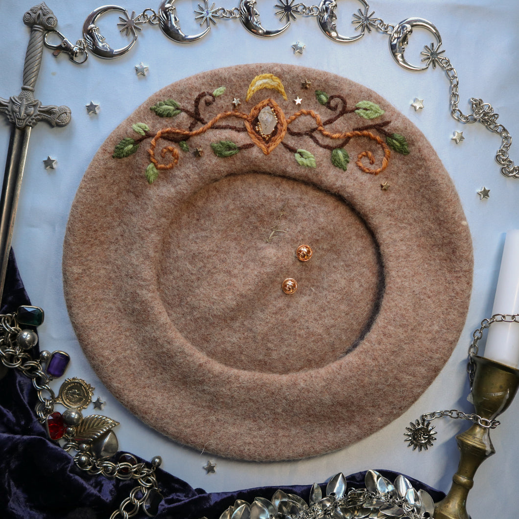 Wood Elf // Dormouse Brown Beret