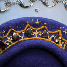 Load image into Gallery viewer, Royalty // Blood Blue Beret
