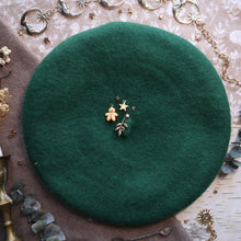 Load image into Gallery viewer, Winter&#39;s Blush // Evergreen Beret
