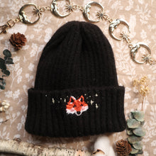Load image into Gallery viewer, Simply Fox // Spooky Black Chunky Beanie

