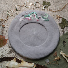 Load image into Gallery viewer, Soaring River Spirit // Moon Grey Beret
