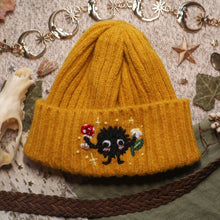 Load image into Gallery viewer, Foraging Sprite // Goldenrod Chunky Beanie
