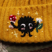 Load image into Gallery viewer, Foraging Sprite // Goldenrod Chunky Beanie
