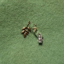 Load image into Gallery viewer, Cattails and Stingers // Soft Sage Beret
