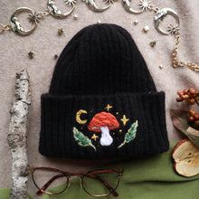 Load image into Gallery viewer, Fungi Friend // Midnight black Chunky Beanie
