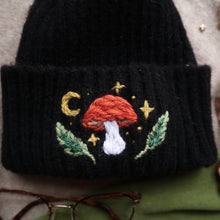 Load image into Gallery viewer, Fungi Friend // Midnight black Chunky Beanie
