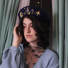 Load image into Gallery viewer, Hand of Fate // Stars on Nautica - Beret
